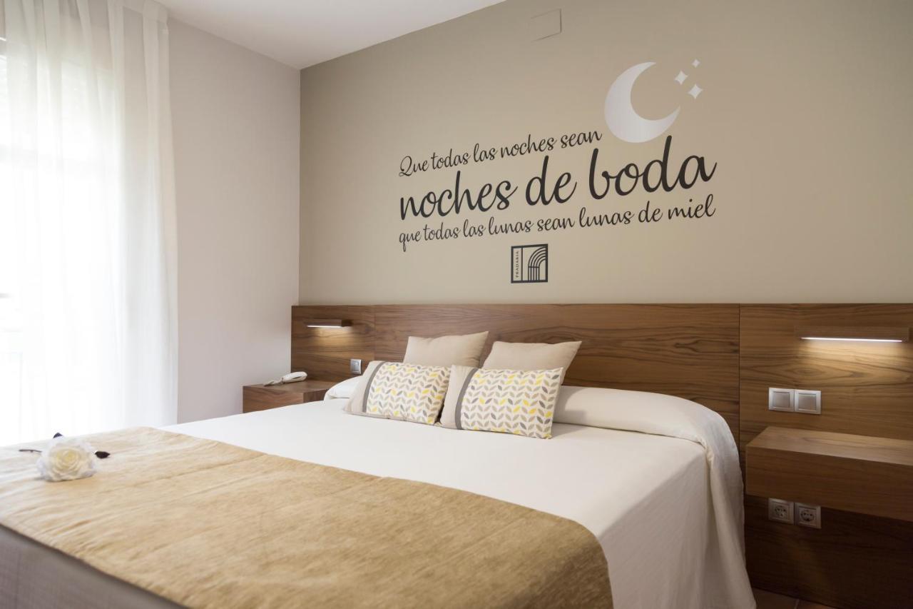 Hostal Pradaria Asador & Alojamiento Arcas Esterno foto