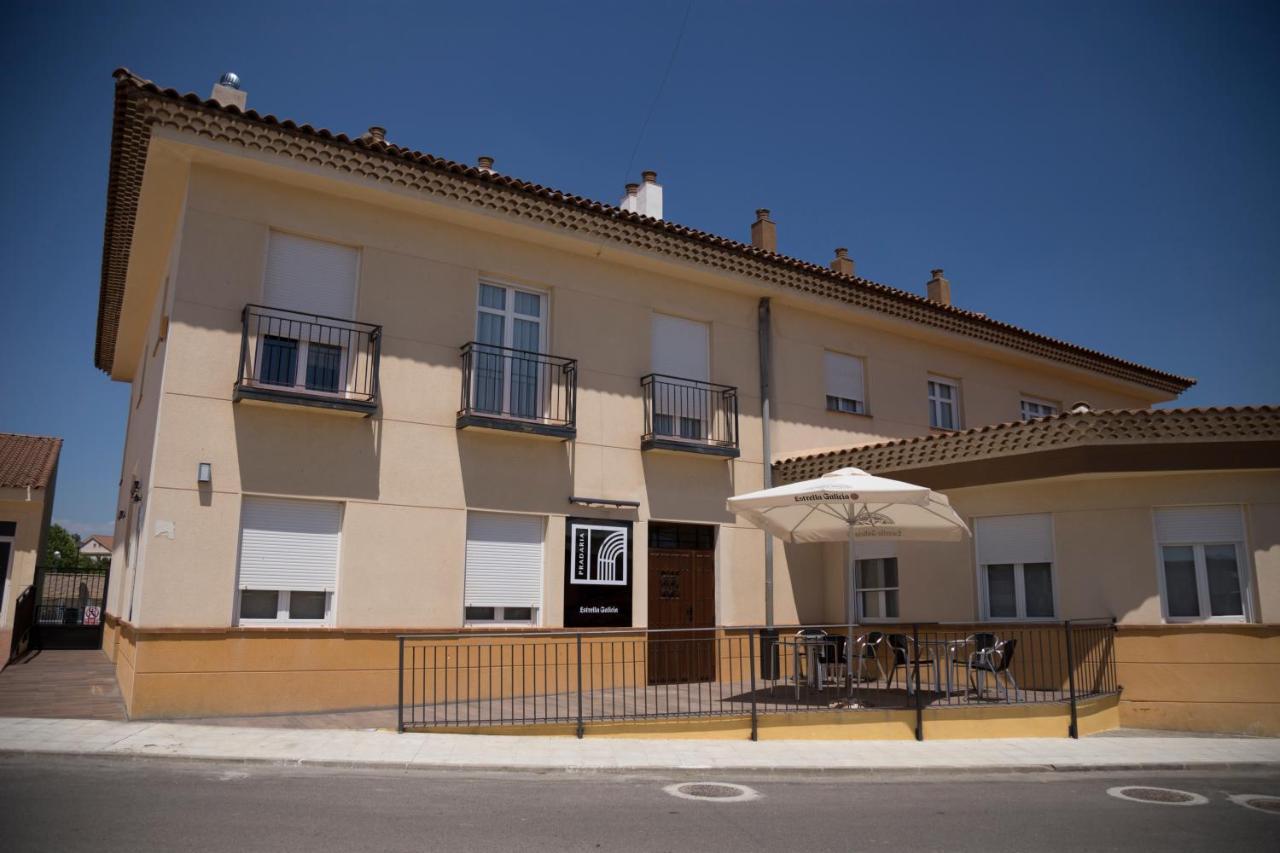 Hostal Pradaria Asador & Alojamiento Arcas Esterno foto